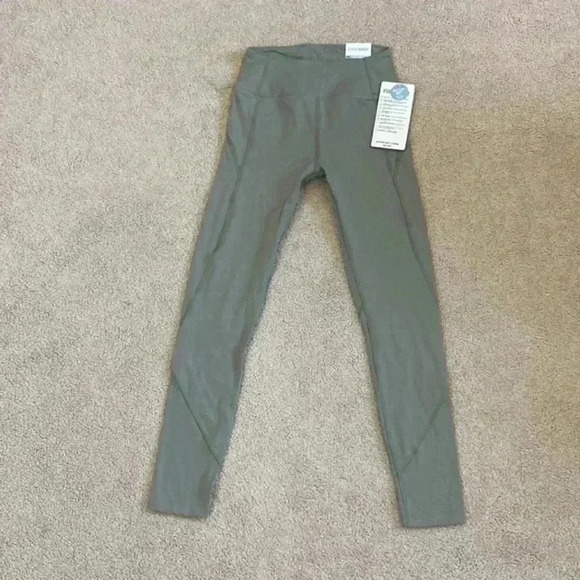 ⭐️ New with tags Victoria’s Secret Pink green leggings - Picture 1 of 6